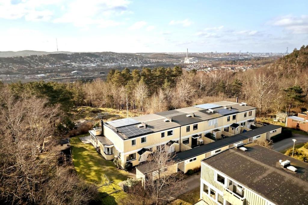 Familjevaenligt Stort Hus Huvilat Göteborg